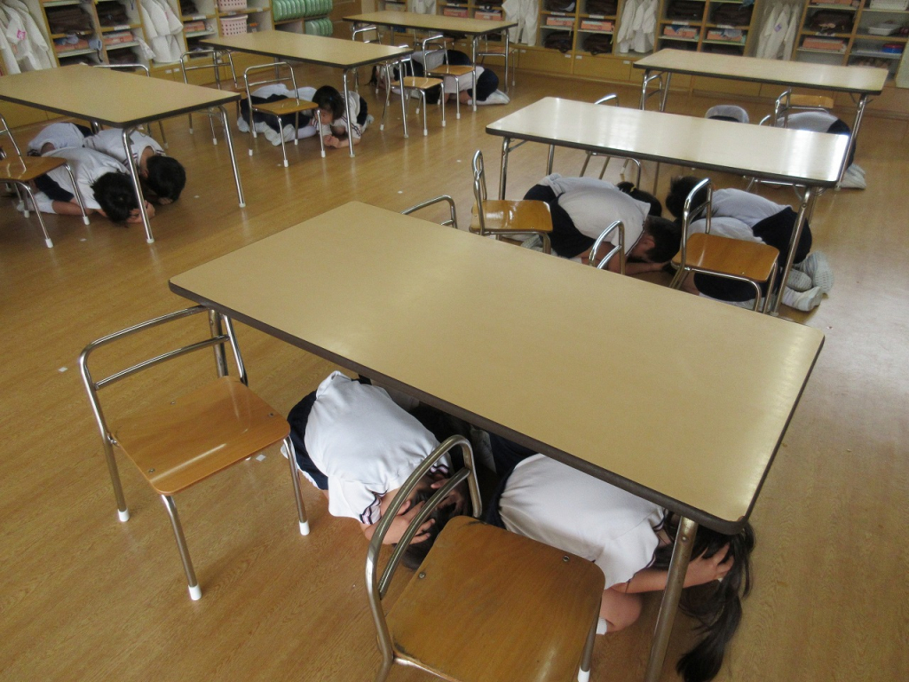 避難訓練（地震）