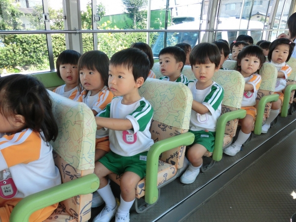 ２歳児敬老会