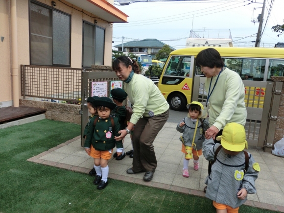 新入園児登園