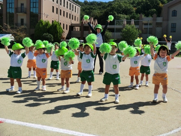 2歳児・年少児、小学校練習に行ってきました。