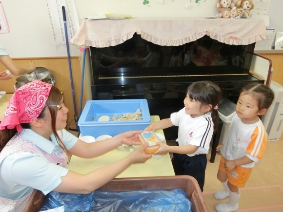 年少給食参観日