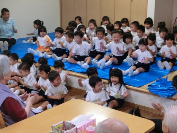 2歳児　敬老会