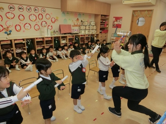 お遊戯練習頑張っています