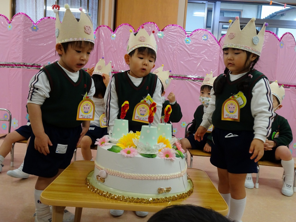１２・１月誕生祝い会（２・３・５）