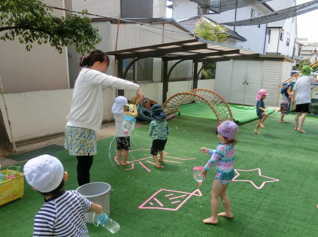 水遊びが始まりました！（３・４・５歳）
