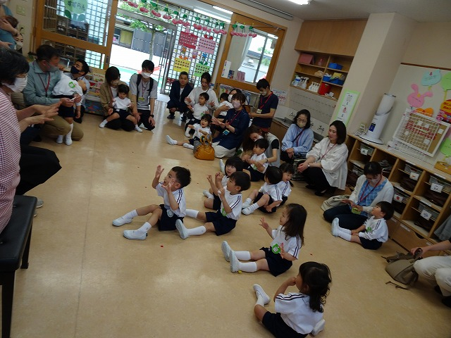 2歳児　親子ふれあい参観日