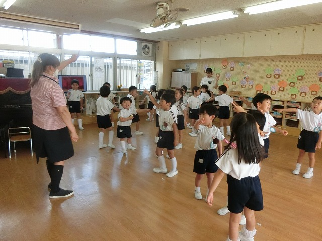 年中児・年少児の参観日