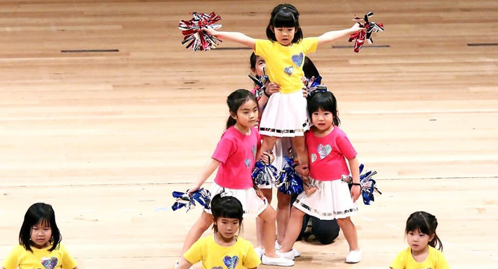チアリーディング