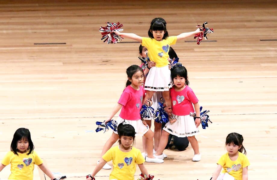 チアリーディング