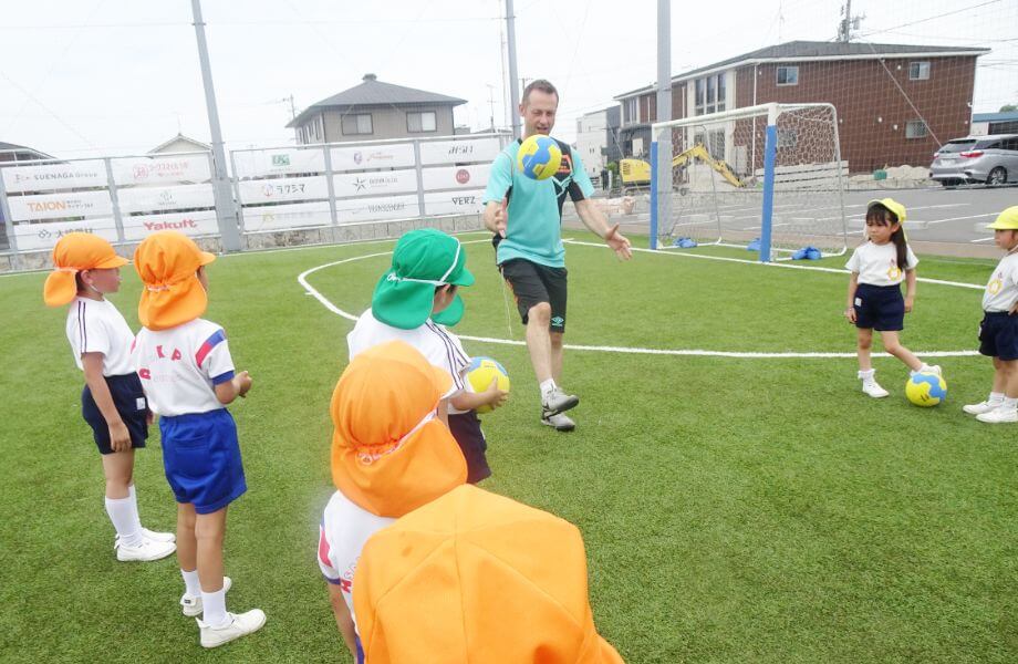 フットサル in English