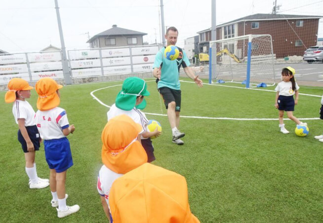 フットサル in English