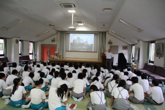 平和学習　鳥海学園長の戦争体験を聞きました