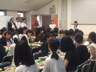 給食試食会（下学年）