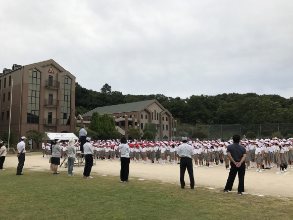 全校朝礼がありました