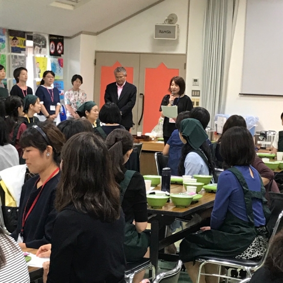 給食試食会（下学年）