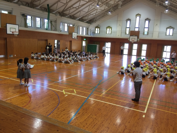 幼稚園との交流会