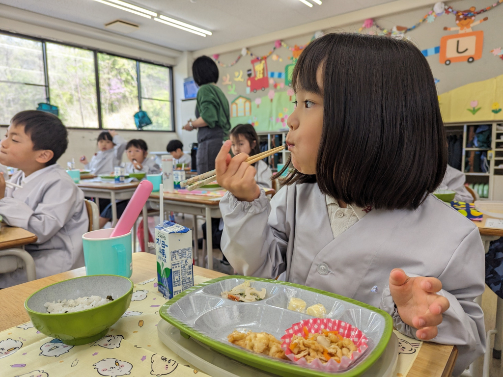 給食