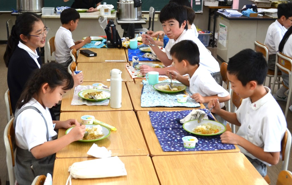 交流給食（異学年交流）