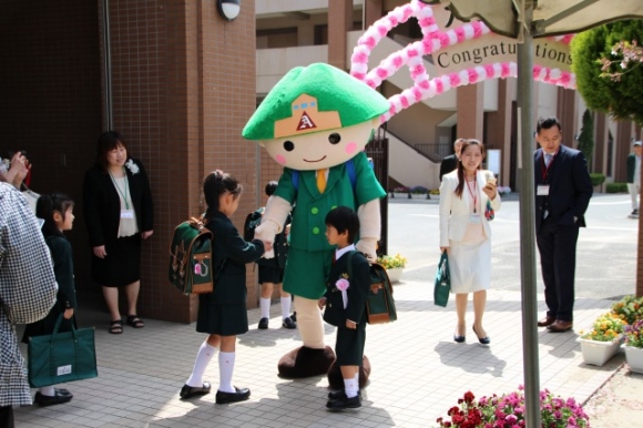ようこそ、朝日塾小学校へ！