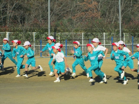 合図とともに、勢いよく走り出します。