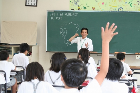 社会の授業　九州の白地図を描きました