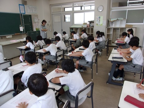 3年生の夏休み学習会はじまる