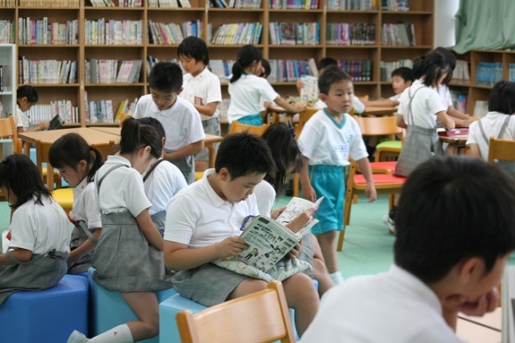 図書室リニューアルしました。