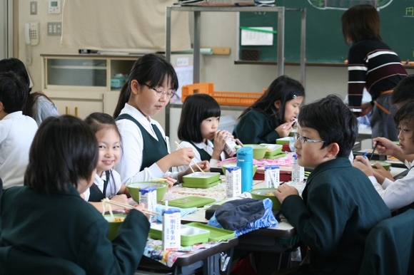 交流給食がありました