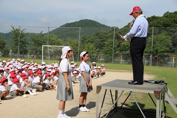 全校朝礼・離任式