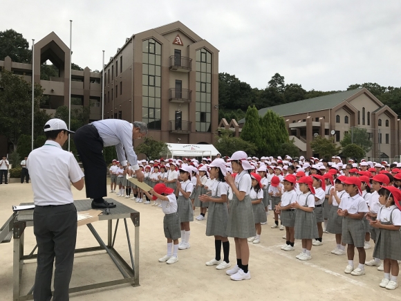 全校朝礼がありました