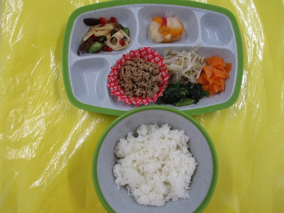親子で考える給食レシピコンテスト受賞作品　３月の献立　
