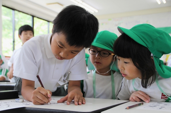 幼稚園との交流