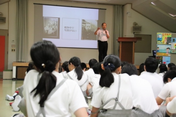 鳥海学園長による平和教育