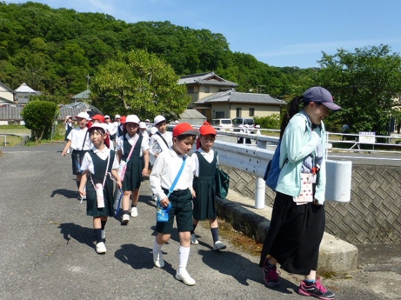 学校の周りたんけん