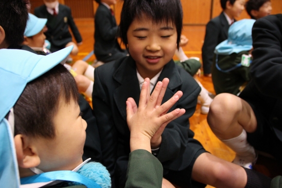 幼稚園との交流をしました。