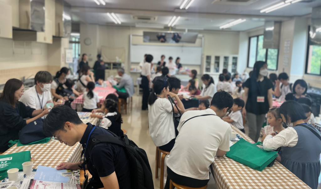 スクールカフェの様子