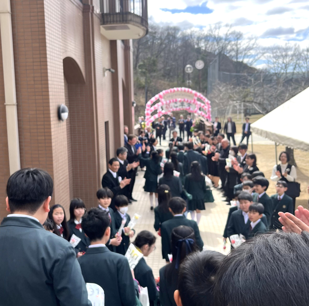 祝　ご卒業　第３３期生