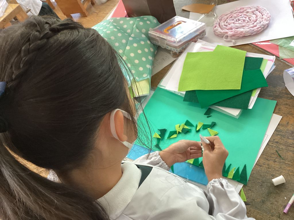 図工　はる　はる　はる絵