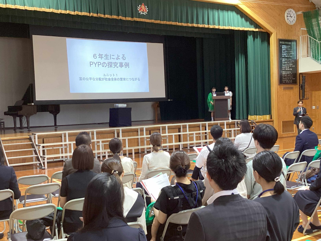 第1回オープンスクール開催！6年生がPYP探究発表と学校紹介を行いました。