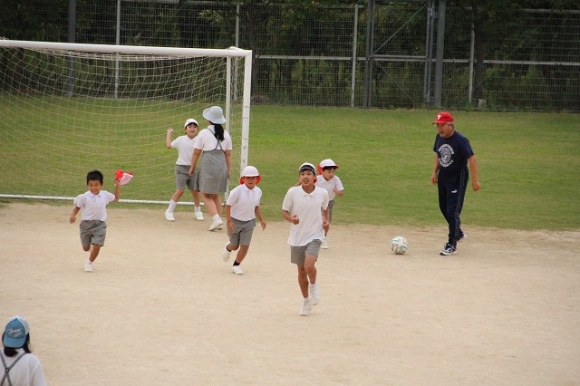 校長先生と遊んだよ にこにこクラブ 学校法人 朝日学園 朝日塾小学校 朝日学園グループ