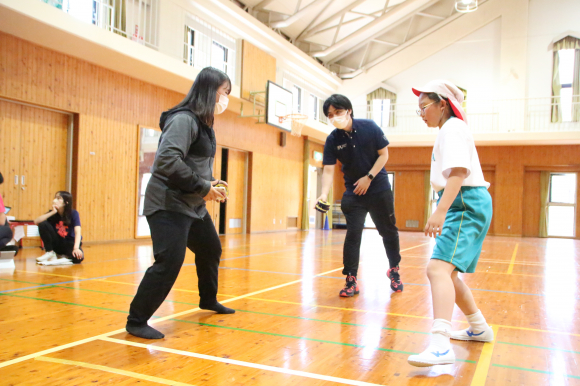 IPUの大学生の皆さんとの体力測定