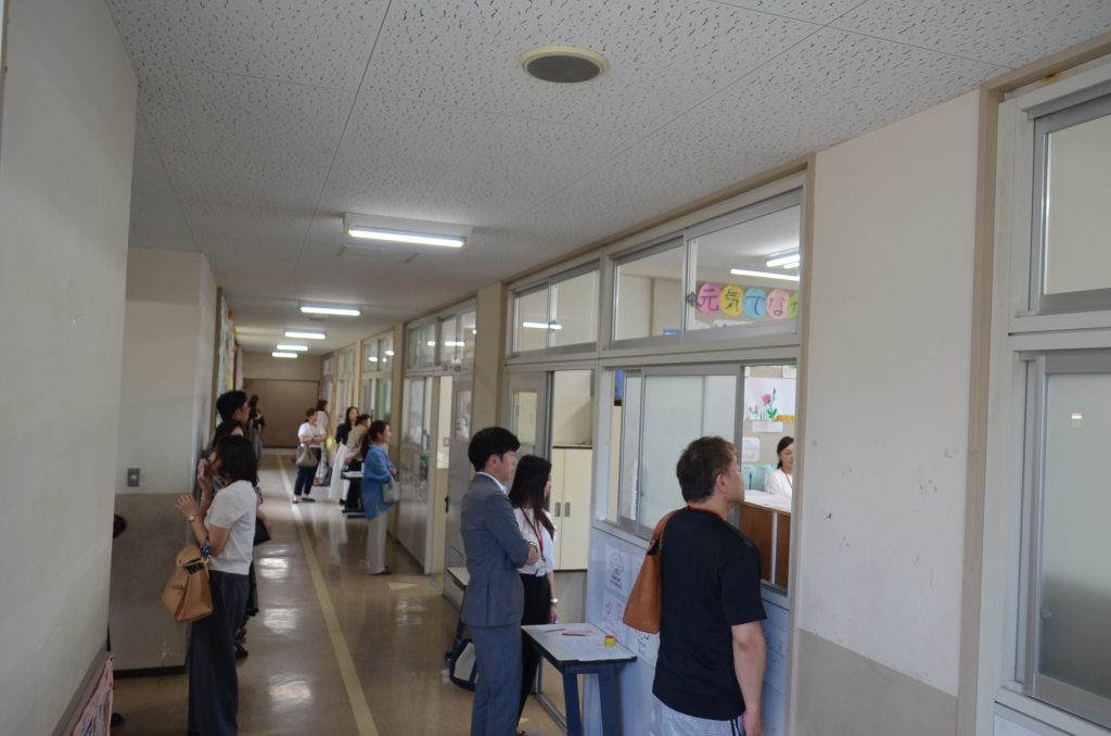 授業参観・懇談会（２・３・６年）