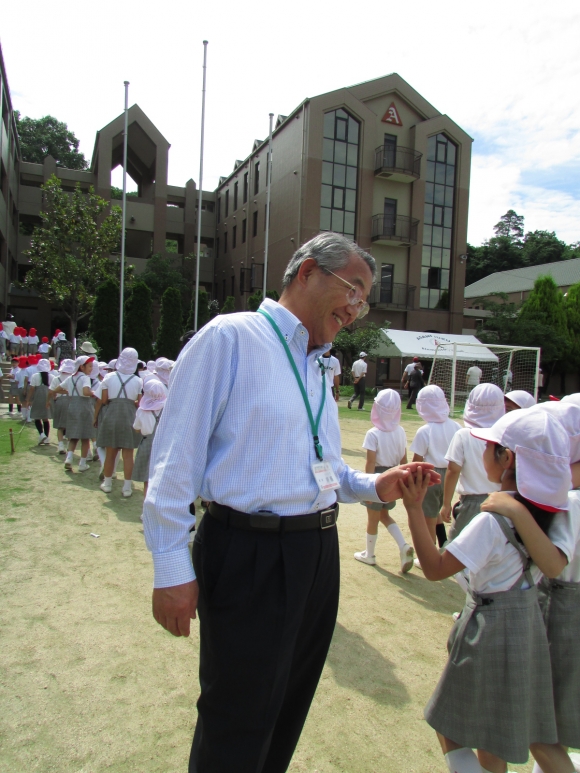 全校朝礼がありました。