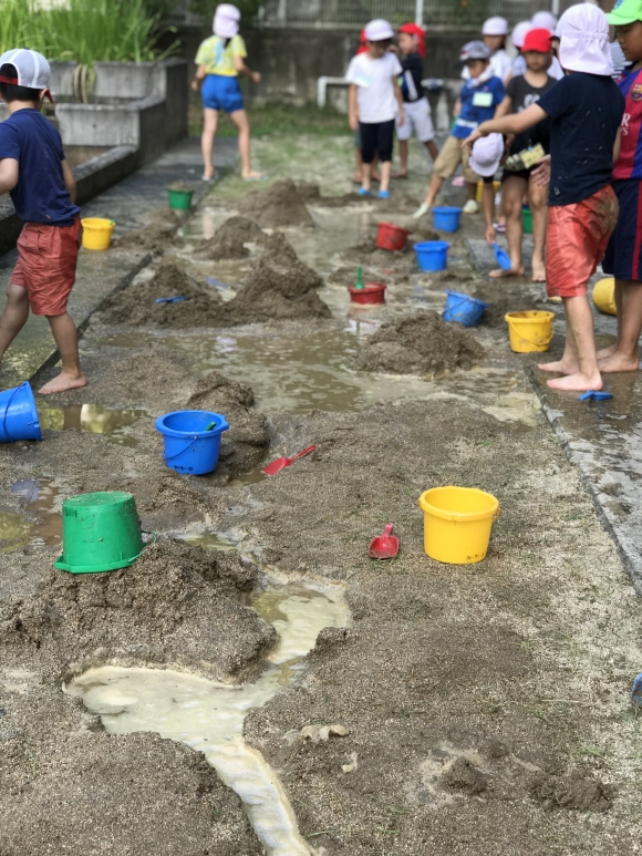 にこにこ学童　夏休み　砂あそびをしました