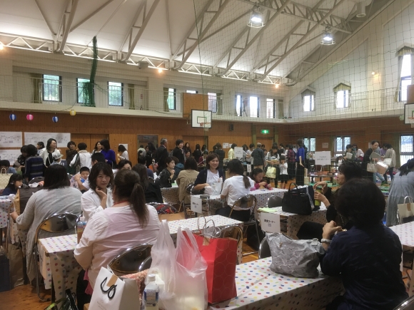 飲食コーナーもにぎわいました