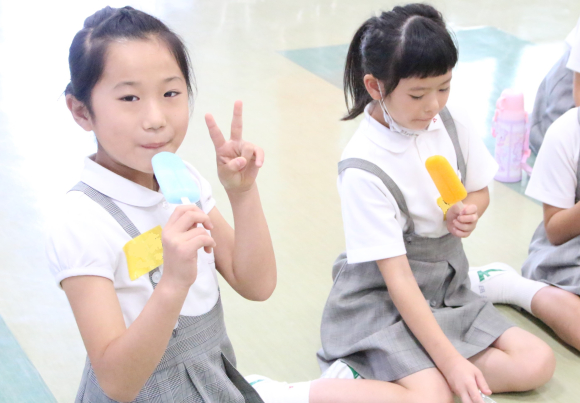 朝日塾小学校合唱団、うらじゃの練習風景