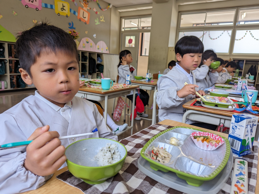 給食