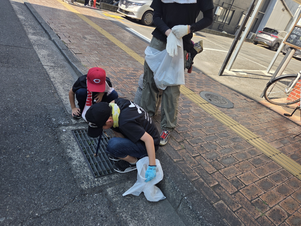 うらじゃ本祭に向けて、清掃活動に参加しました。