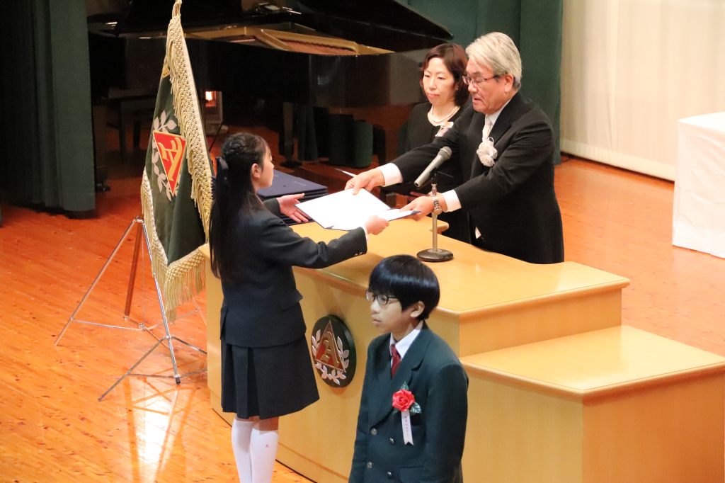 第３３回卒業証書授与式