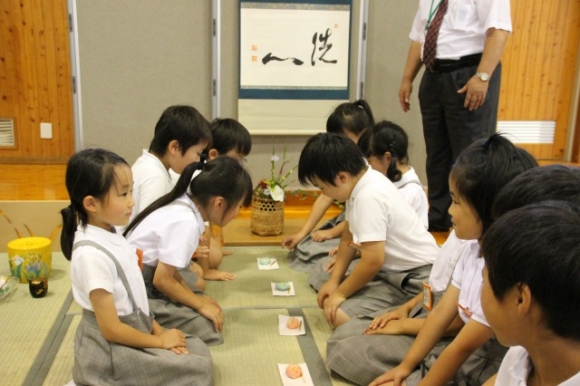 取材が来ました　〜礼法指導〜